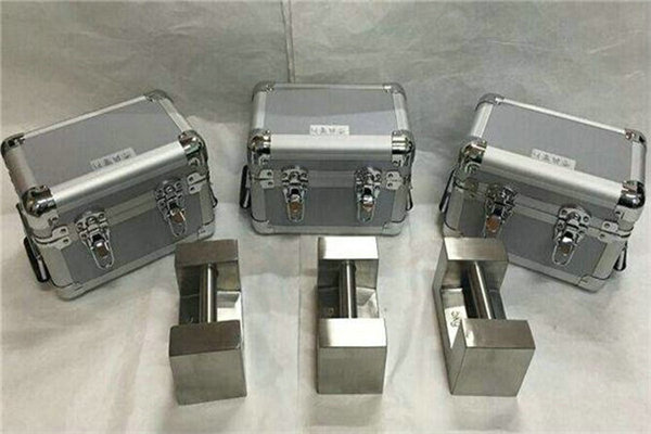 10kg不銹鋼砝碼在外形設(shè)計上有什么不*樣的地方